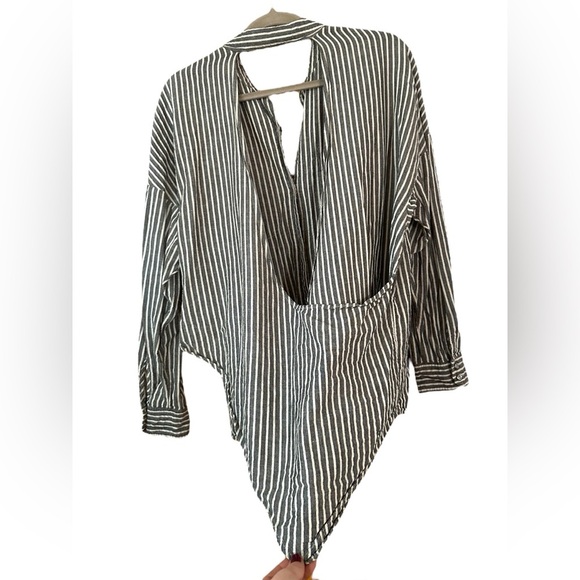 Free People Small Grey And White Open Back Button Up Blouse Long Sleeves Grunge - Picture 4 of 6